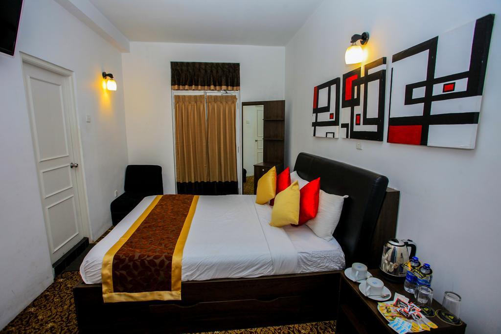 La Cottage Boutique Hotel & Restaurant Нувара-Элия Экстерьер фото