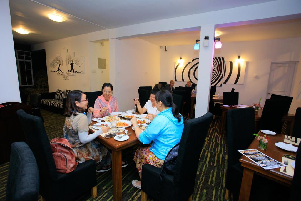 La Cottage Boutique Hotel & Restaurant Нувара-Элия Экстерьер фото