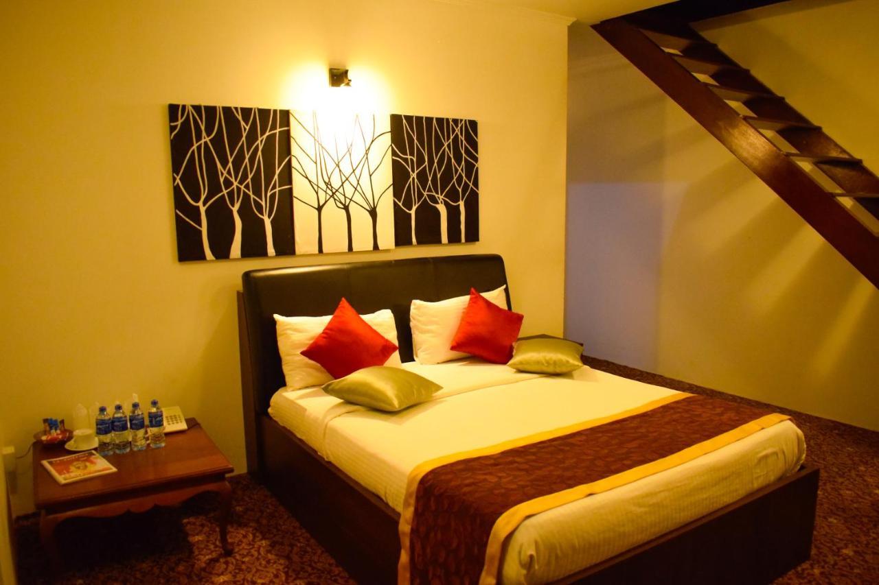 La Cottage Boutique Hotel & Restaurant Нувара-Элия Экстерьер фото