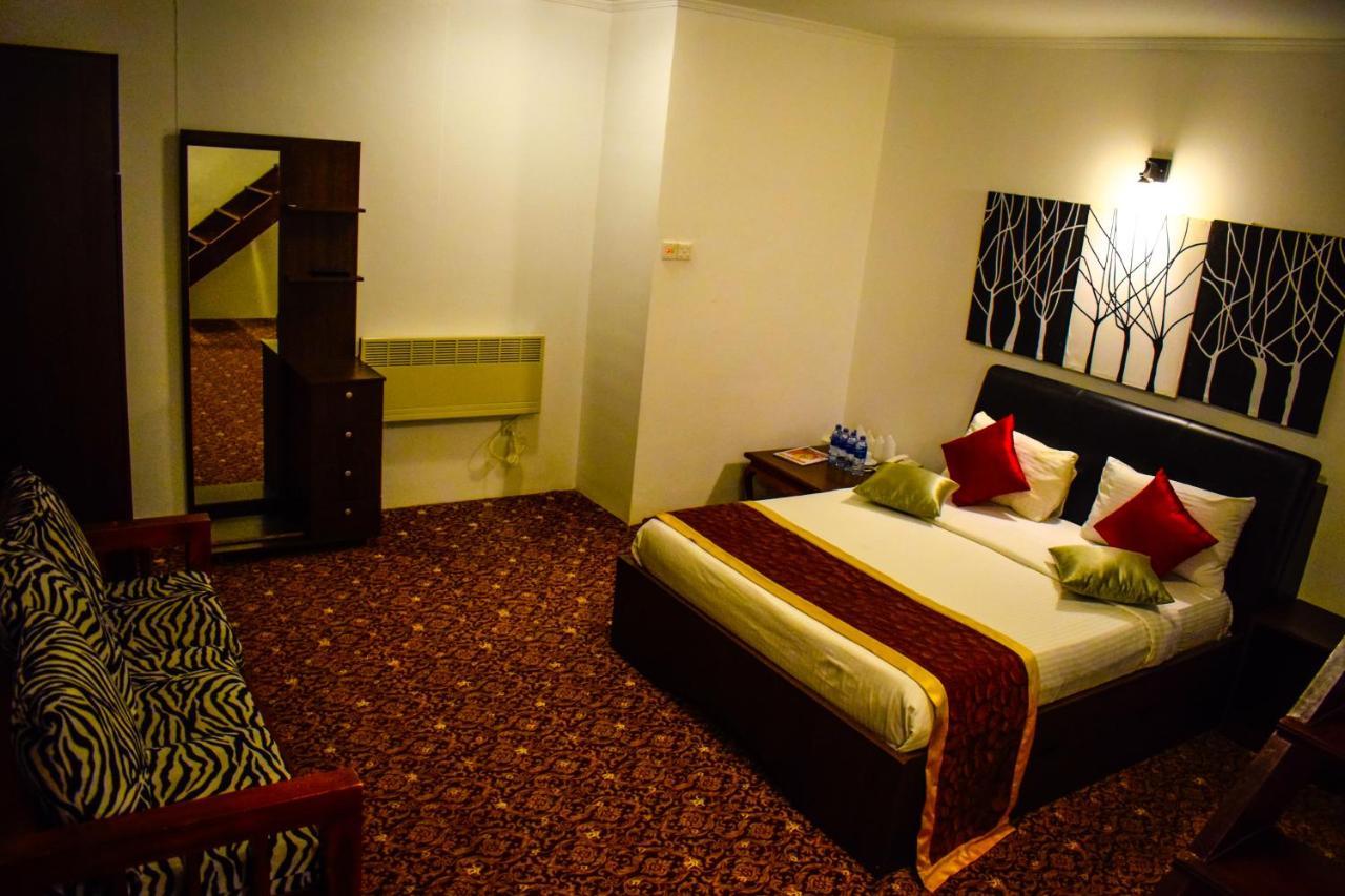 La Cottage Boutique Hotel & Restaurant Нувара-Элия Экстерьер фото