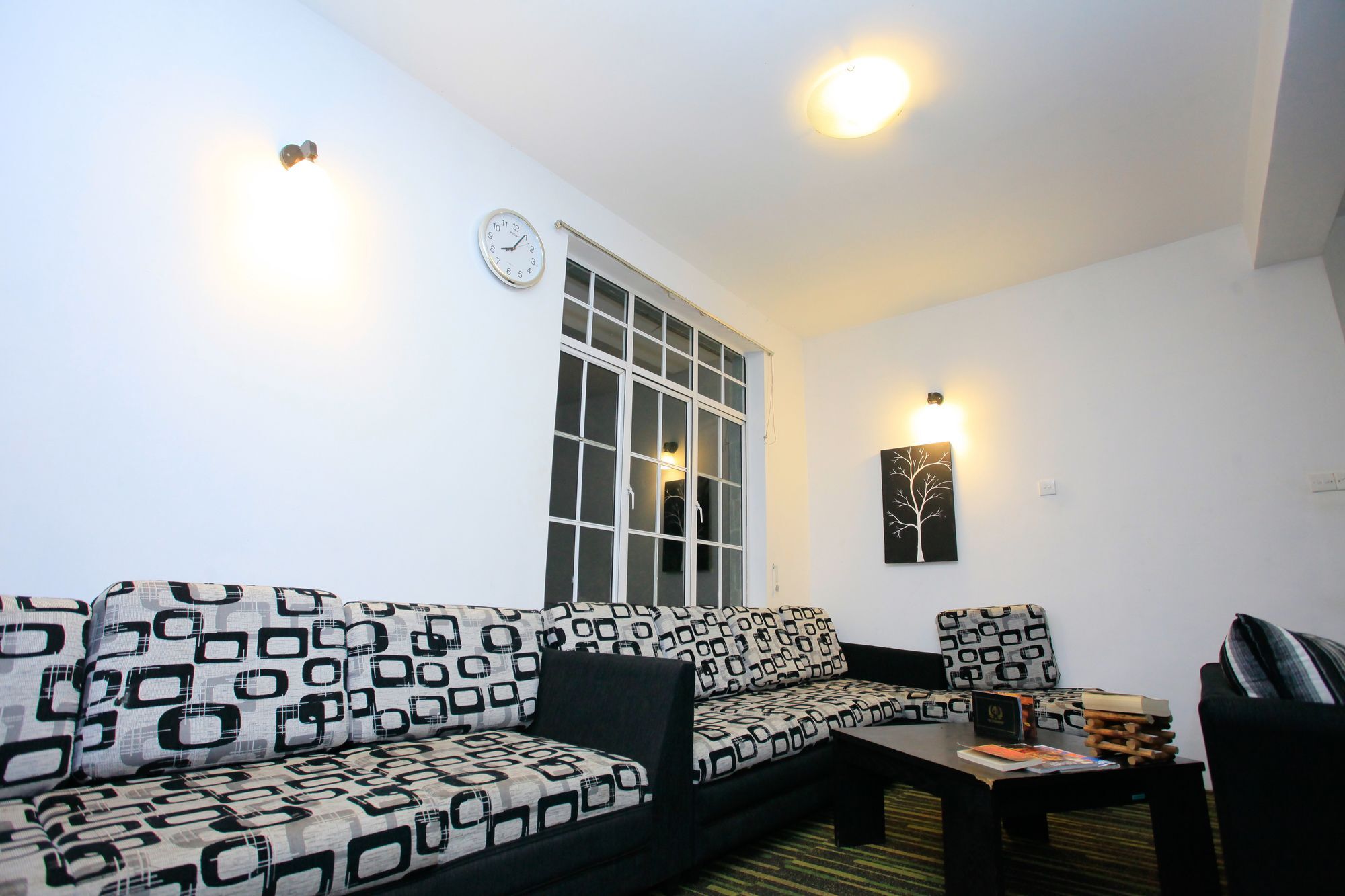 La Cottage Boutique Hotel & Restaurant Нувара-Элия Экстерьер фото