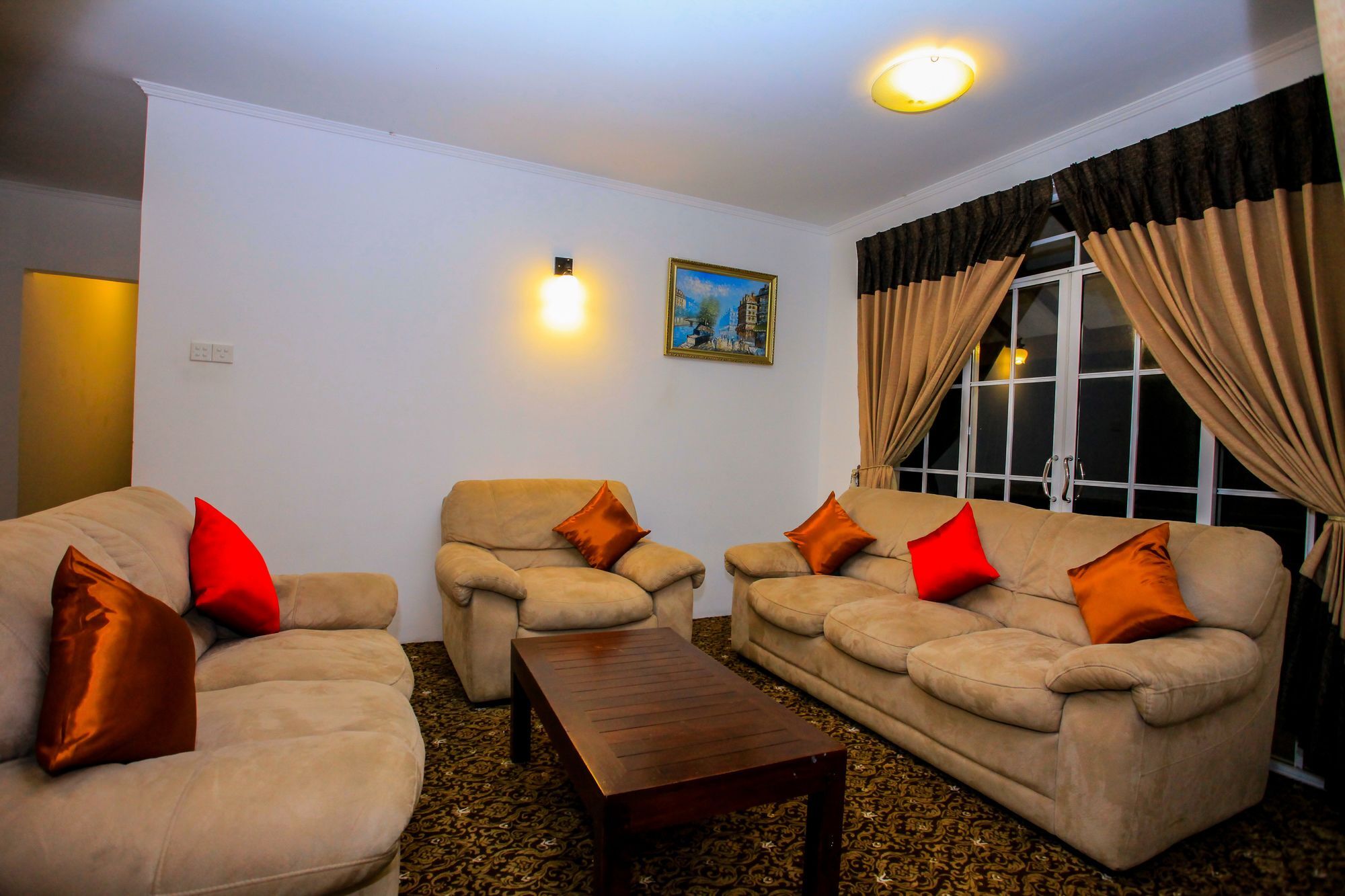 La Cottage Boutique Hotel & Restaurant Нувара-Элия Экстерьер фото